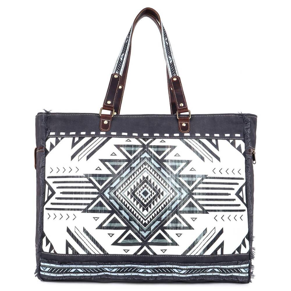 NEW SIXTEASE BAGS women's weekender bag in black/white